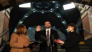 Zohran Mamdani se convierte en el alcalde número 112 de Nueva York