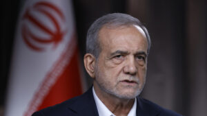 Presidente de Irán exige dar respuesta al descontento popular sin responsabilizar a EE.UU.