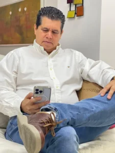 Carlos Herrera: Exigen derogar la ley del odio y leyes que censuran la prensa en Venezuela